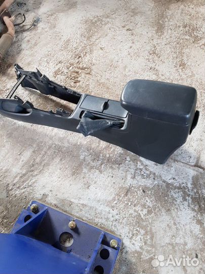 Подлокотник Toyota Corolla Е150