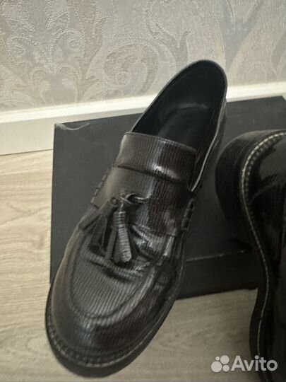 Лоферы женские 39 размер натуральный лак