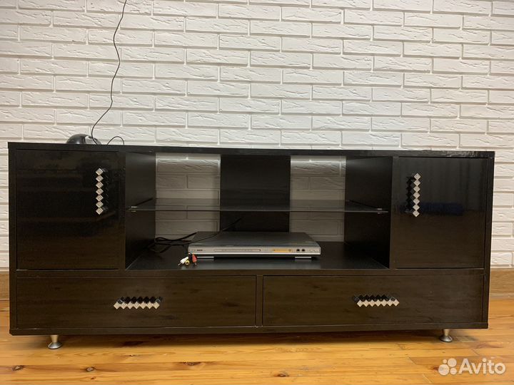 Подставка под телевизор