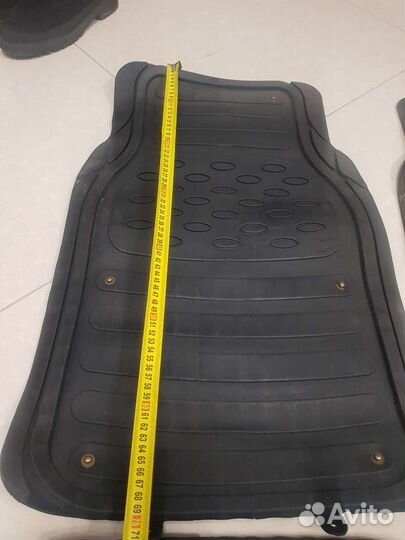 Автомобильные коврики универсальные