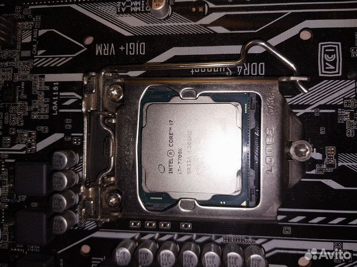 Комплект: I7 7700k + Z270 + 16GB