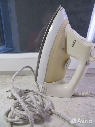 Утюг Braun 1400 Вт