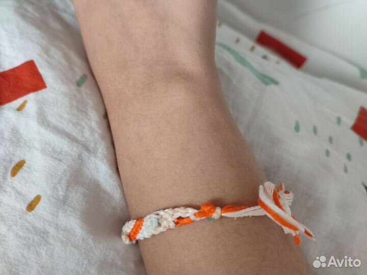 Браслет-Фенечка Цвет:Белый-Оранжевый