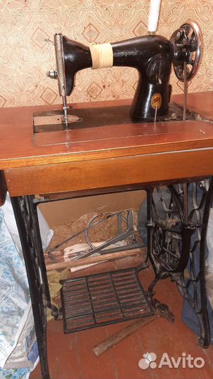 Швейная машина подольская