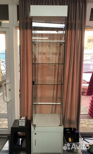 Стекляный шкаф
