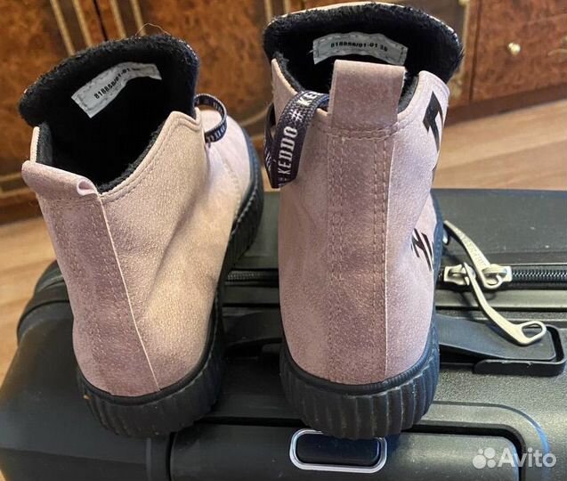 Женские ботинки