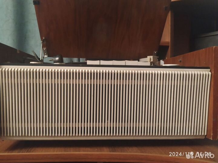 Радиола Ангара-67+пластинки