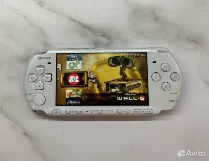 Sony PSP 3008 прошитая + 120 игр