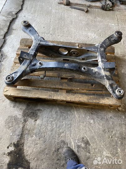 Подрамник задний Lexus RX 350