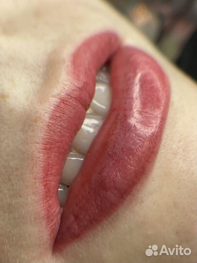 Перманентный макияж бровей, век, губ