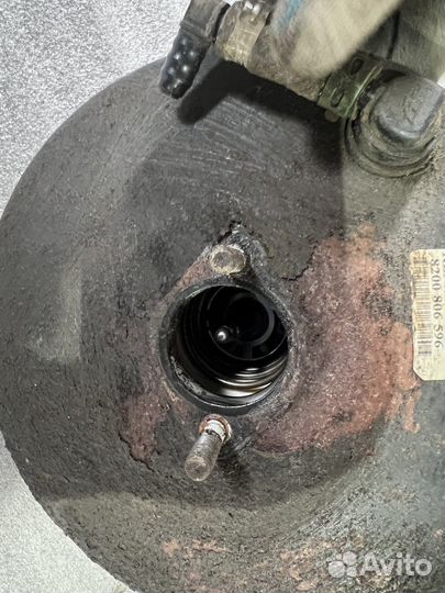 Вакуумный усилитель тормозов Renault Symbol