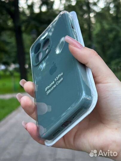 Чехол на iPhone