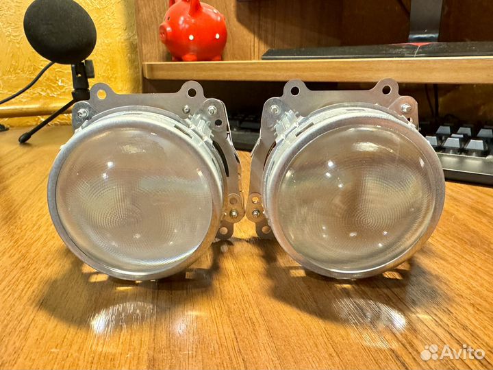 Линзы фар Toyota Camry