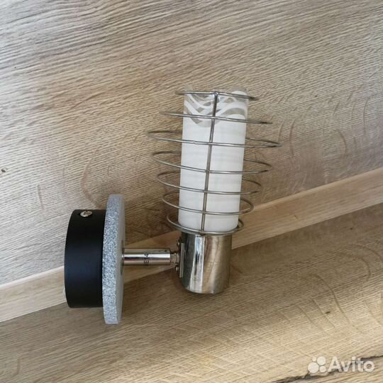 Светильник настенный