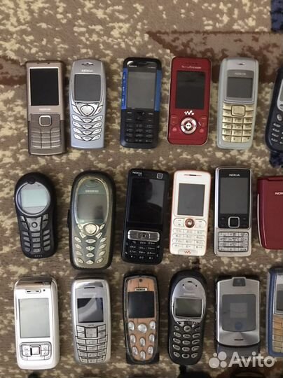 Старые мобильные телефоны в коллекцию 60 штук