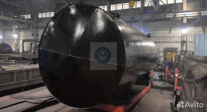 Емкость 300 м3 и более