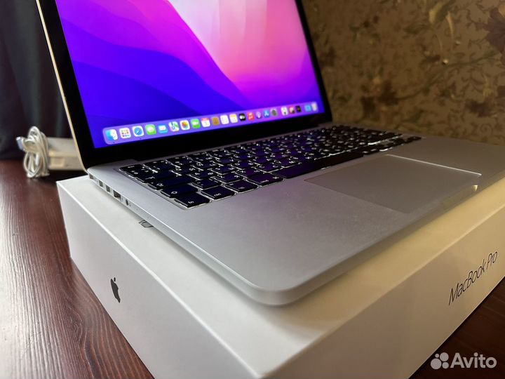Macbook pro 13 Идеальное состояние