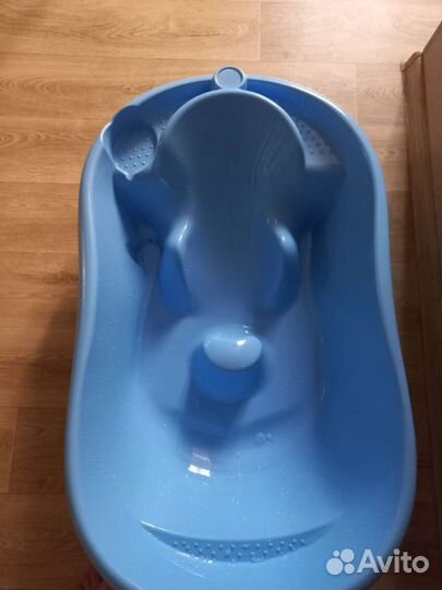 Ванночка для купания с горкой