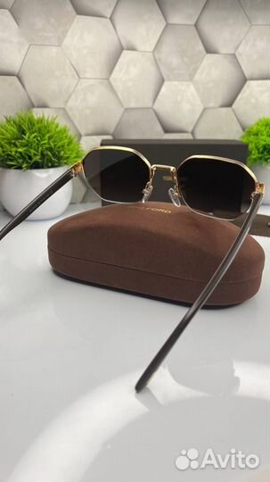 Солнцезащитные очки tom ford