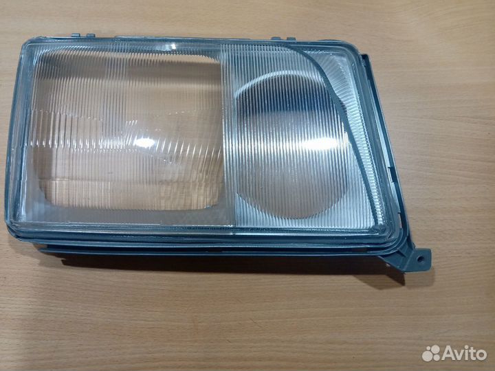 Стекло R w124 рест