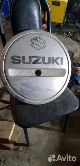 Колпак запасного колеса Сузуки