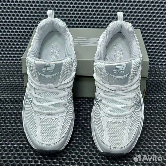 Кроссовки New Balance 530 V2 All White белые