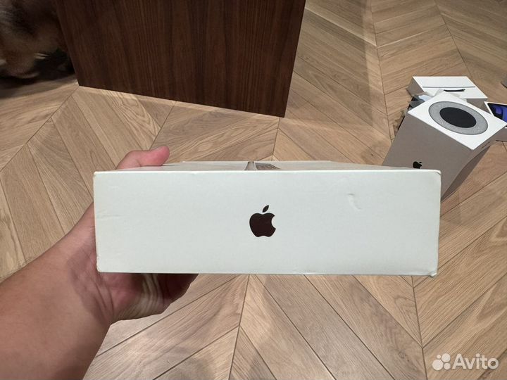 Коробка от iPad Air