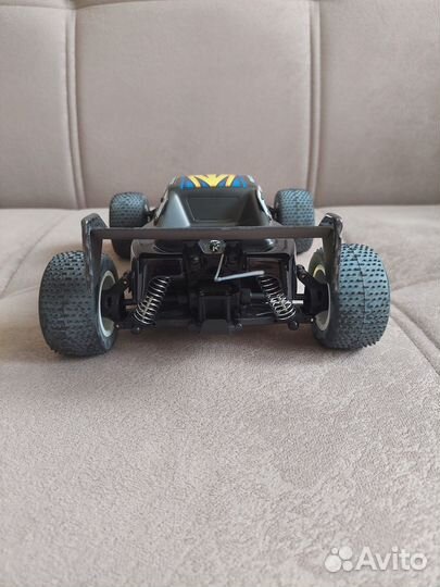 Радиоуправляемая машина Associated RC18T2