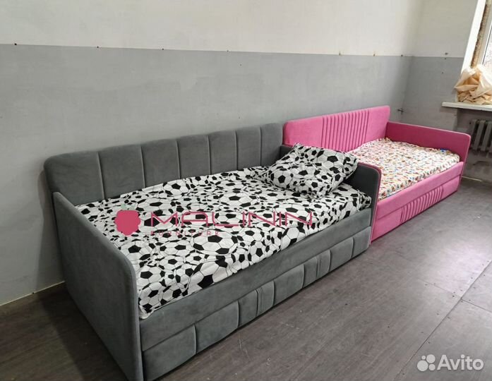 Диванчик мягкий детский