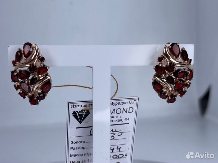 Золотые серьги с гранатами 4.44 гр