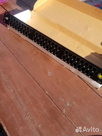 Коммутационная панель 48 портов