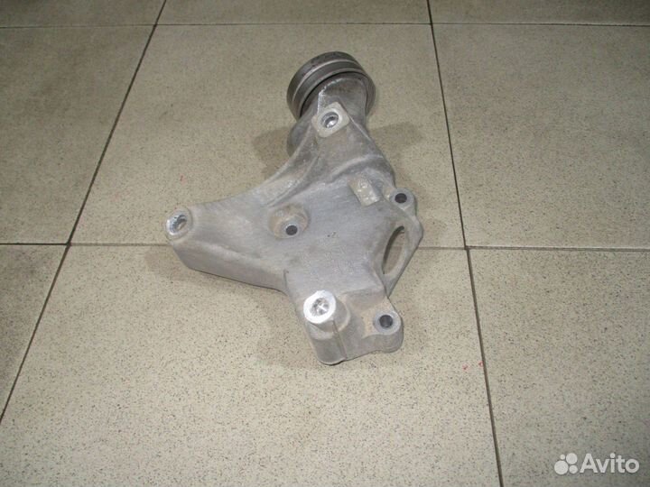 Кронштейн кондиционера VW Polo Sedan