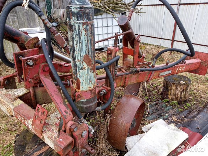 Плуг на мтз 82