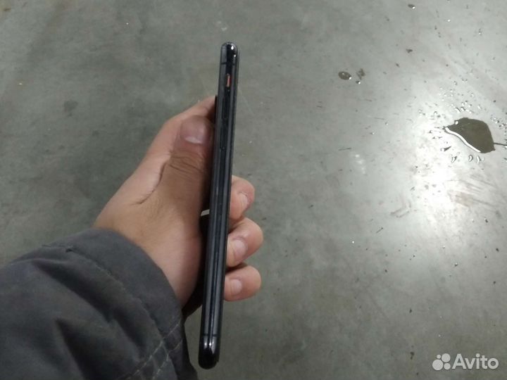 Телефон iPhone xs