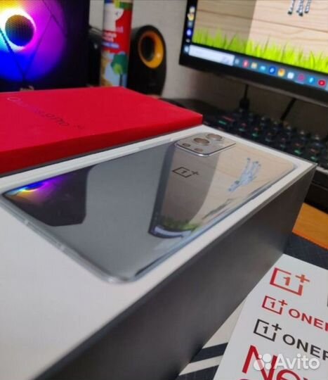 OnePlus 9 Pro, 8/128 ГБ