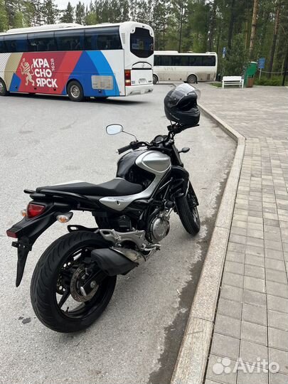 Мотоцикл Suzuki SFV 400 Gladius