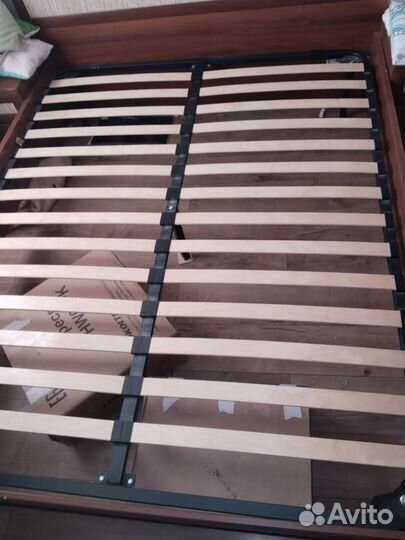 Каркас кровати с ламелиями