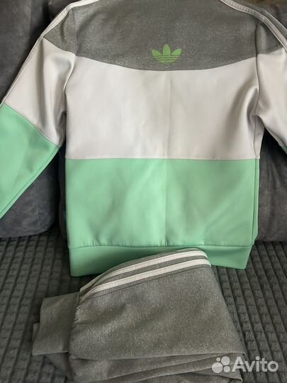 Спортивный костюм adidas для девочки