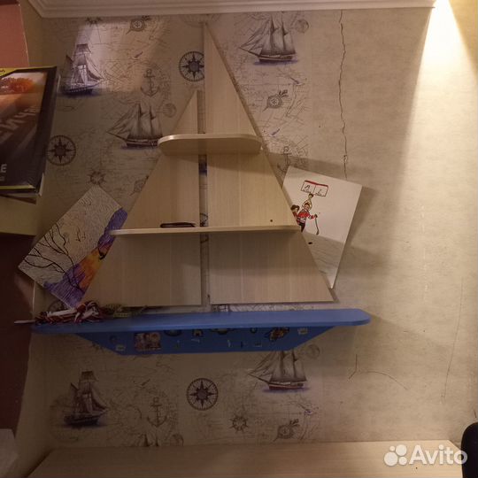 Письменный стол, полка