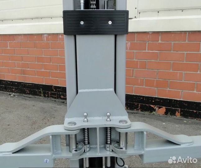 Подъёмник для автосервиса - оборудование для сто