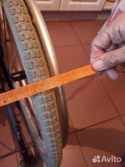 Продаю инвалидную коляску