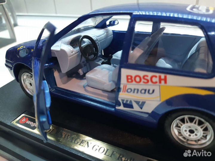 Модель Volkswagen Golf 1:24