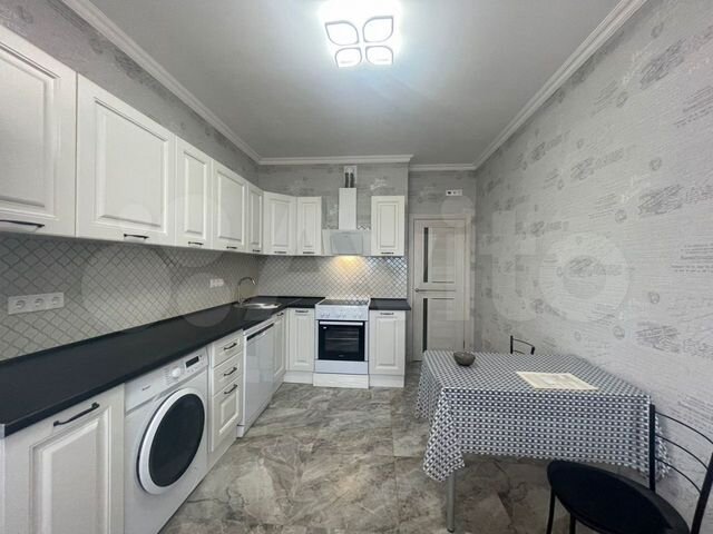 2-к. квартира, 65 м², 6/9 эт.