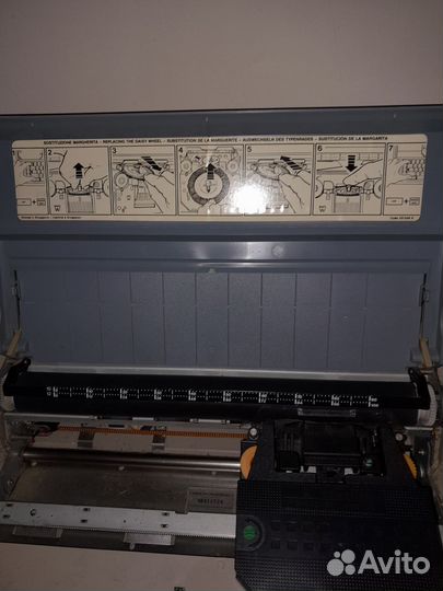 Печатная пишущая машинка Olivetti