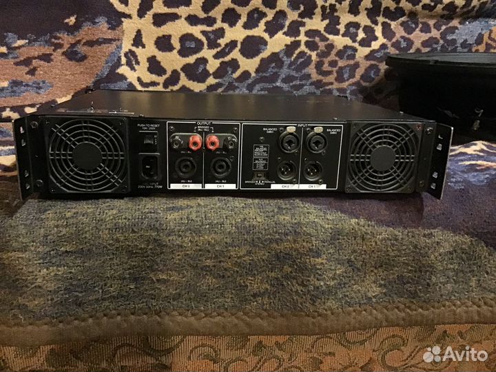 Усилитель Samson S1000