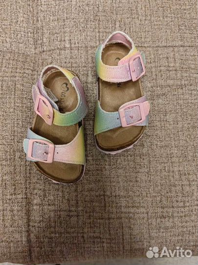 Продам детские Сандали