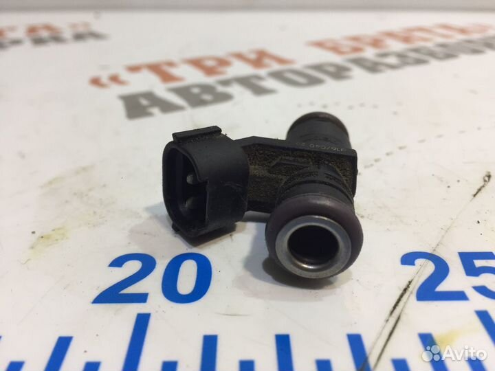 Шкода Рапид Форсунка топливная