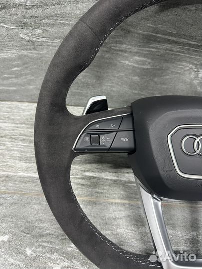 Новый руль Audi RSQ8