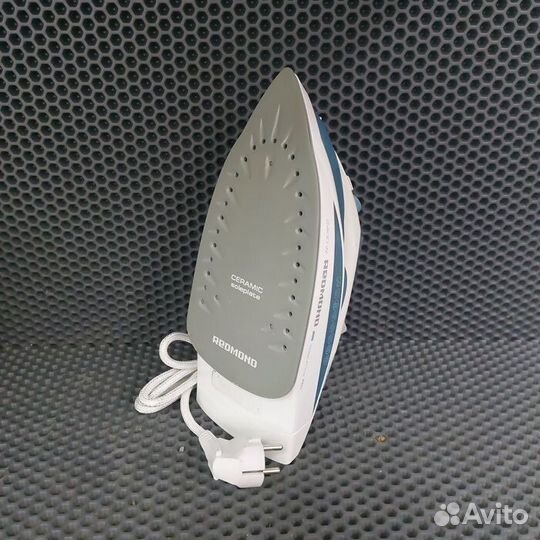 Утюг redmond RI-C263 (Рассрочка / Р4)