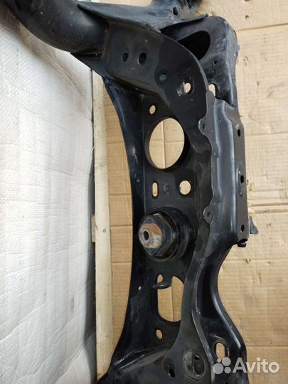 Подрамник задний Toyota Rav 4 XA50 полный привод